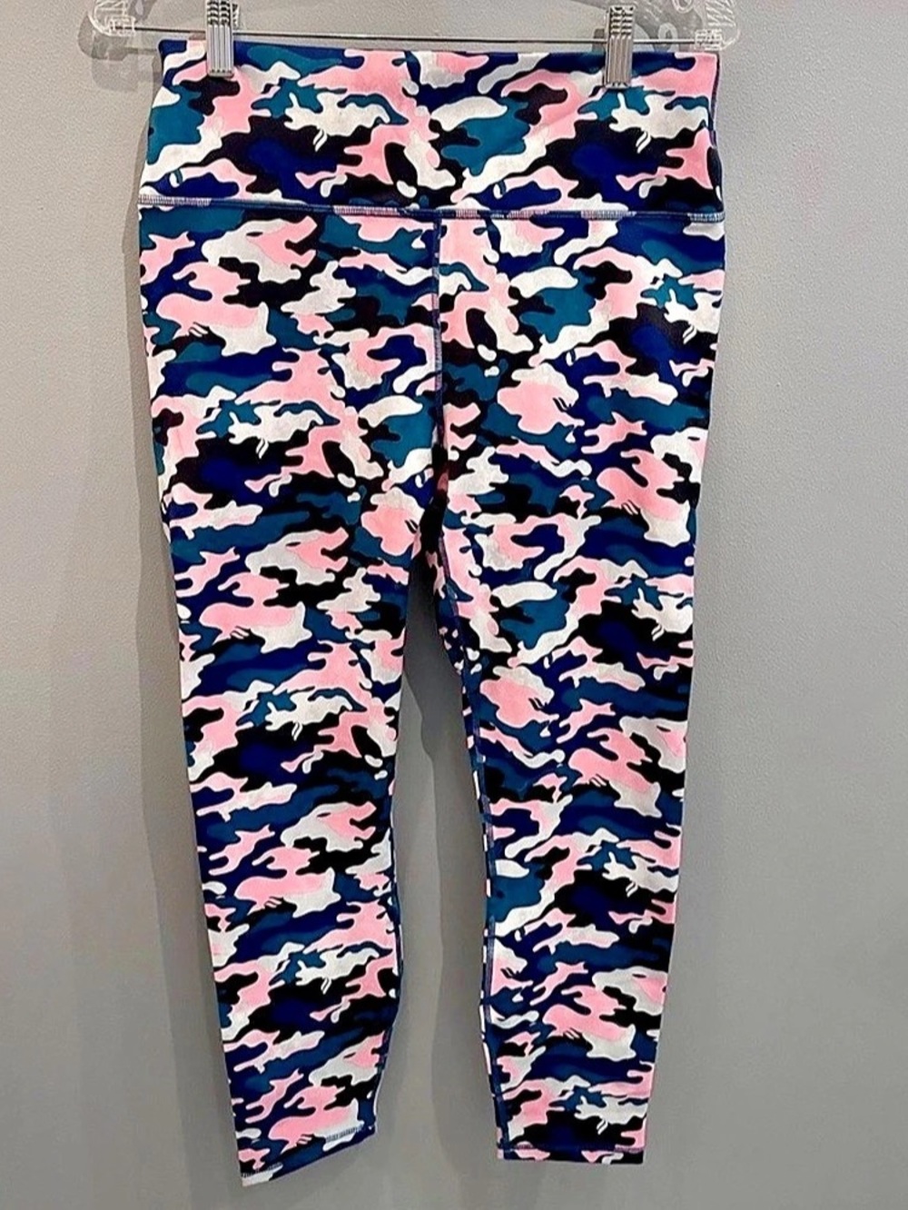 Fabletics High-Waisted Printed PowerHold 7/8 Camo Leggings in Pink & Blue Size
